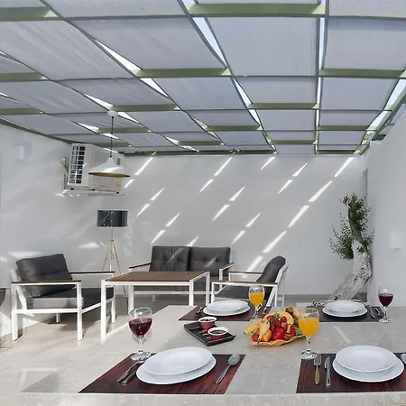 Chives Villa Yesilkoy (Mediterranean)